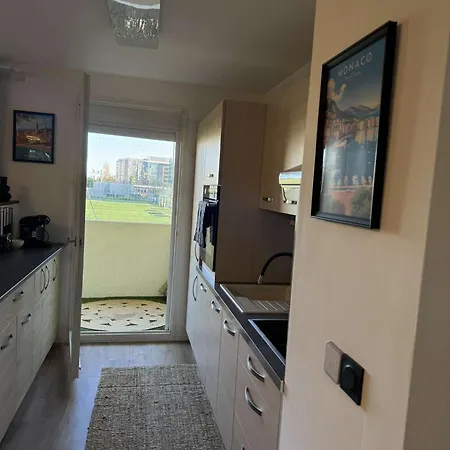 Apartment Olympie, Airport, Train And Tram Station Fully Equipped For 3 Peoples